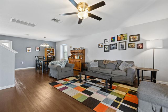 201 Mossberg LN, Bastrop, TX 78602