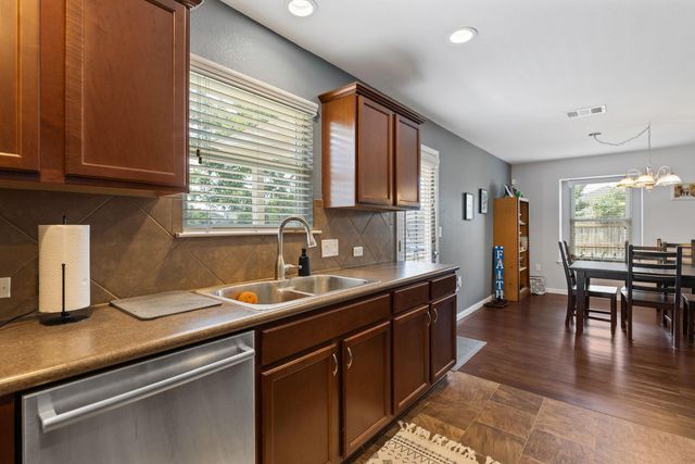 201 Mossberg LN, Bastrop, TX 78602