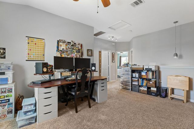 201 Mossberg LN, Bastrop, TX 78602