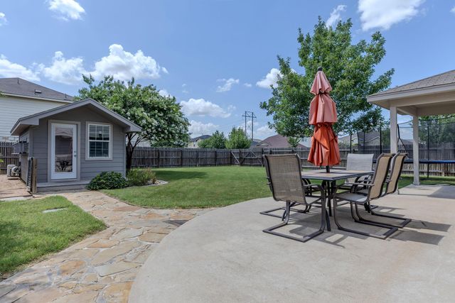 201 Mossberg LN, Bastrop, TX 78602