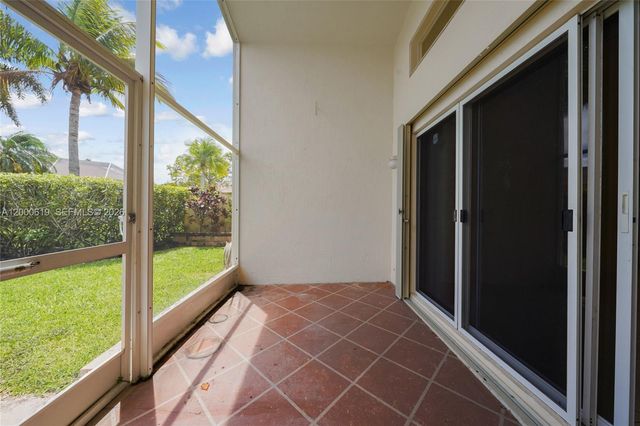 6306 Harbour Oak Dr, Lake Worth, FL 33467