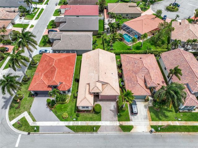 6306 Harbour Oak Dr, Lake Worth, FL 33467