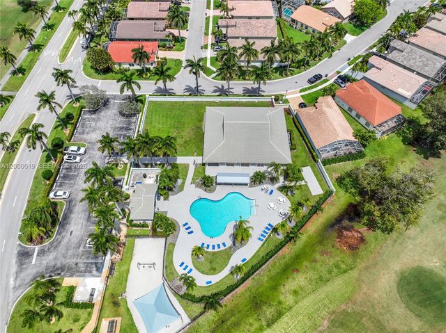 6306 Harbour Oak Dr, Lake Worth, FL 33467