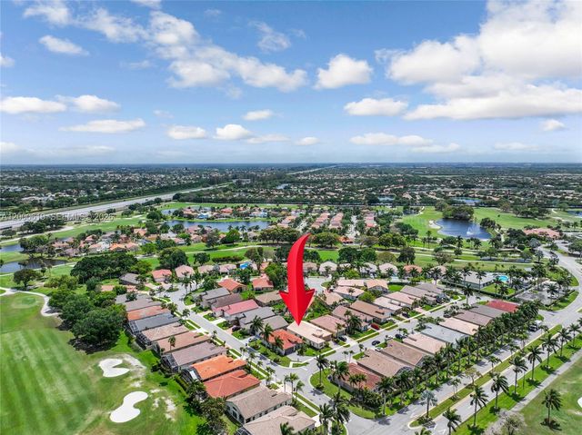 6306 Harbour Oak Dr, Lake Worth, FL 33467