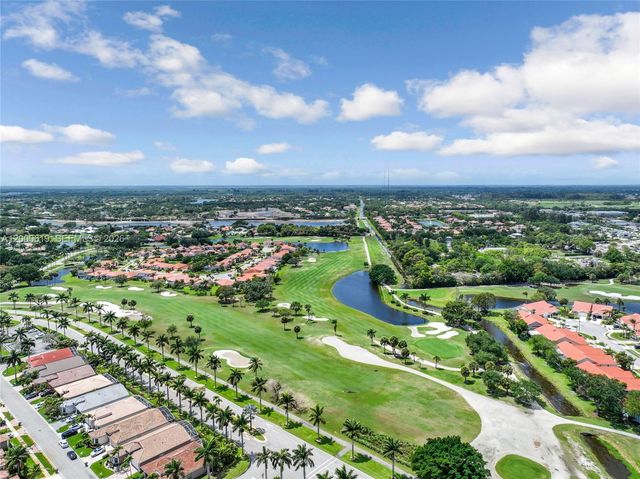 6306 Harbour Oak Dr, Lake Worth, FL 33467