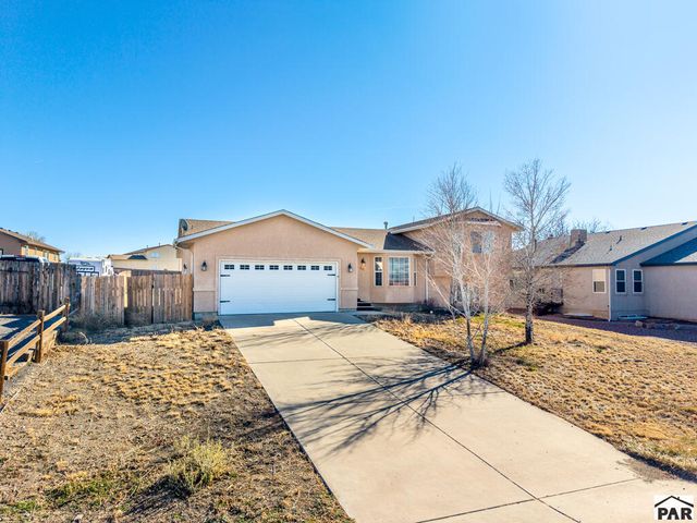 664 S Song Sparrow Dr, Pueblo, CO 81007