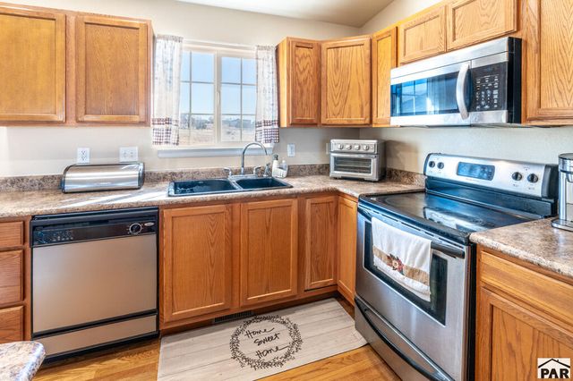 664 S Song Sparrow Dr, Pueblo, CO 81007