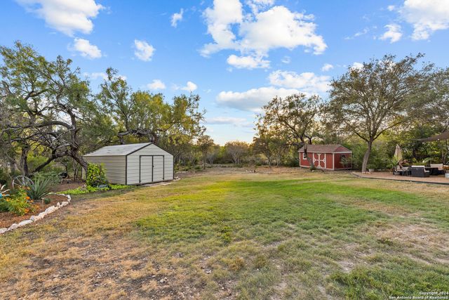 141 County Road 459, Hondo, TX 78861