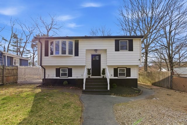 16 Bagley Rd, Holbrook, MA 02343