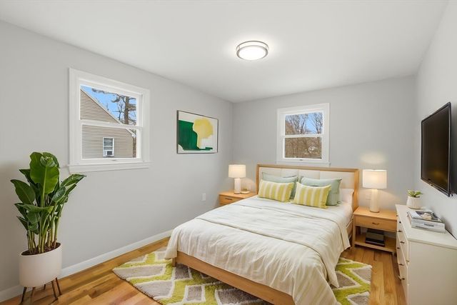 16 Bagley Rd, Holbrook, MA 02343