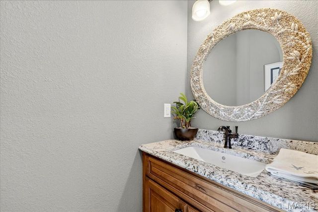 6020 N Lakeshore Drive, Hillsboro, MO 63050