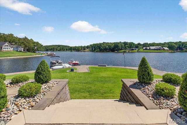 6020 N Lakeshore Drive, Hillsboro, MO 63050