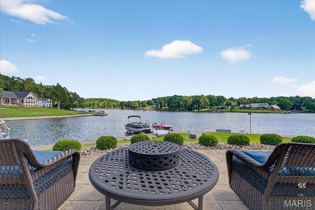 6020 N Lakeshore Drive, Hillsboro, MO 63050