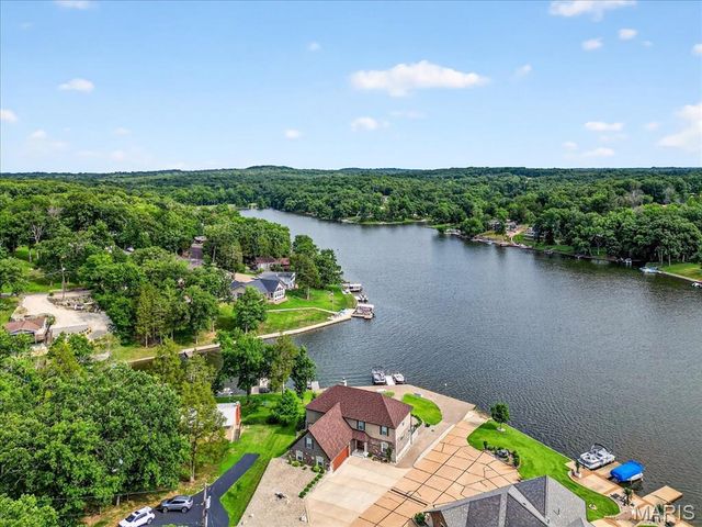 6020 N Lakeshore Drive, Hillsboro, MO 63050