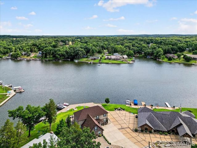 6020 N Lakeshore Drive, Hillsboro, MO 63050