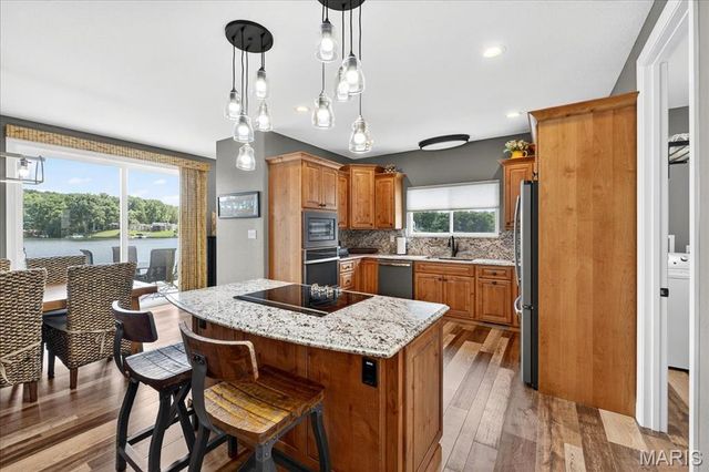 6020 N Lakeshore Drive, Hillsboro, MO 63050