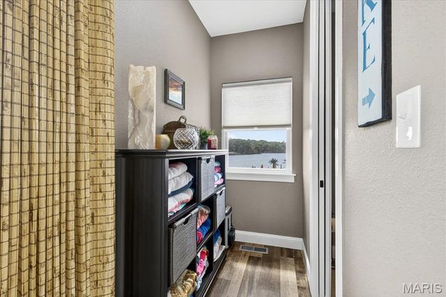 6020 N Lakeshore Drive, Hillsboro, MO 63050