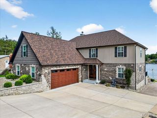 6020 N Lakeshore Drive, Hillsboro, MO 63050