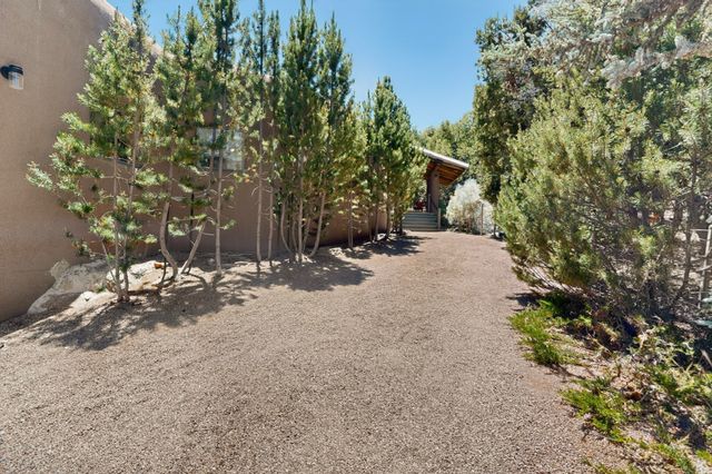 1404 Tesuque Creek Road, Santa Fe, NM 87501