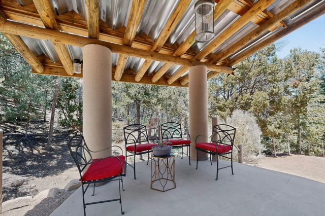 1404 Tesuque Creek Road, Santa Fe, NM 87501