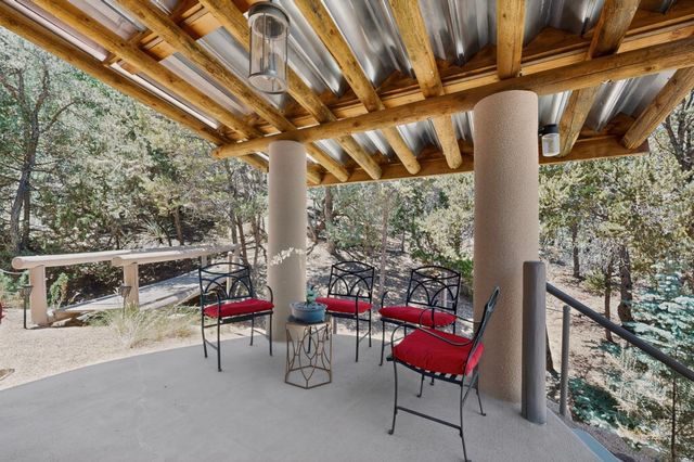 1404 Tesuque Creek Road, Santa Fe, NM 87501