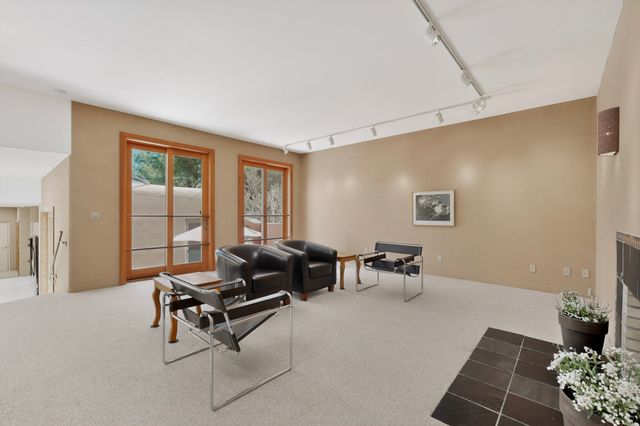 1404 Tesuque Creek Road, Santa Fe, NM 87501