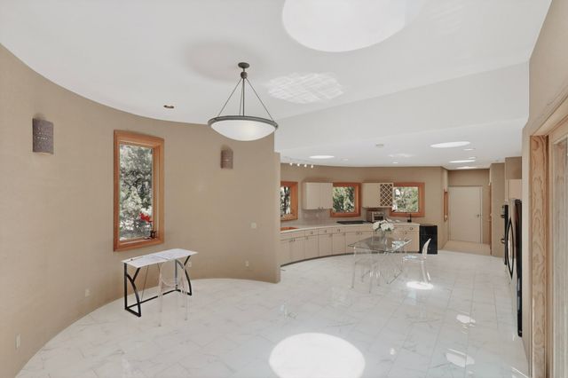 1404 Tesuque Creek Road, Santa Fe, NM 87501
