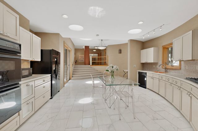 1404 Tesuque Creek Road, Santa Fe, NM 87501