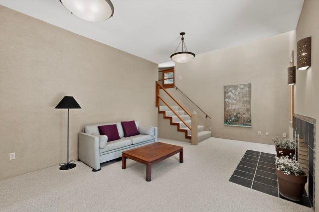 1404 Tesuque Creek Road, Santa Fe, NM 87501
