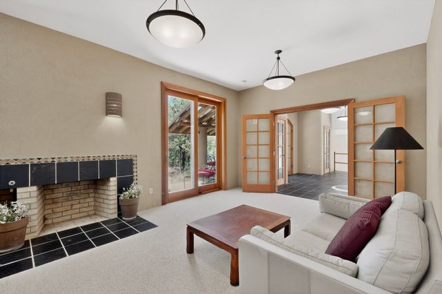 1404 Tesuque Creek Road, Santa Fe, NM 87501
