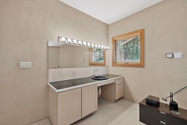 1404 Tesuque Creek Road, Santa Fe, NM 87501