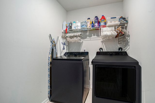 488 Oak View Way Way, Summerville, SC 29483