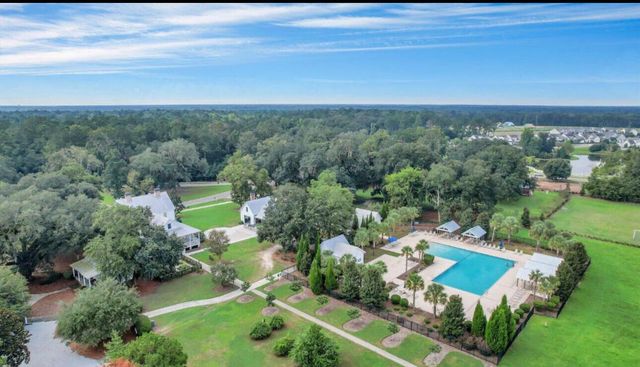 488 Oak View Way Way, Summerville, SC 29483