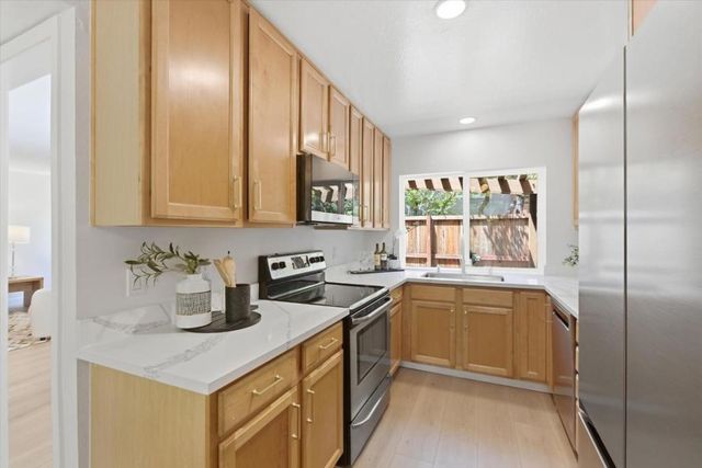 10157 Camberley Lane, Cupertino, CA 95014