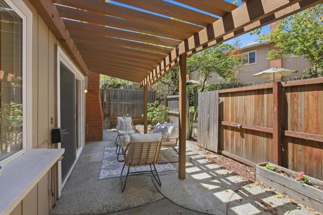 10157 Camberley Lane, Cupertino, CA 95014