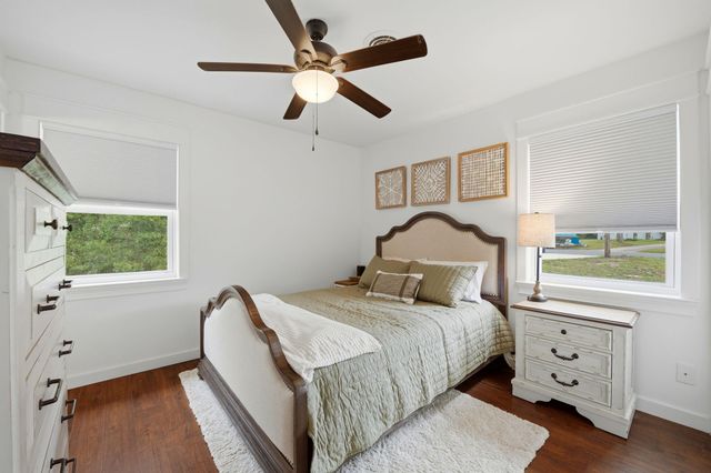 205 NW Baker Avenue, Fort Walton Beach, FL 32548