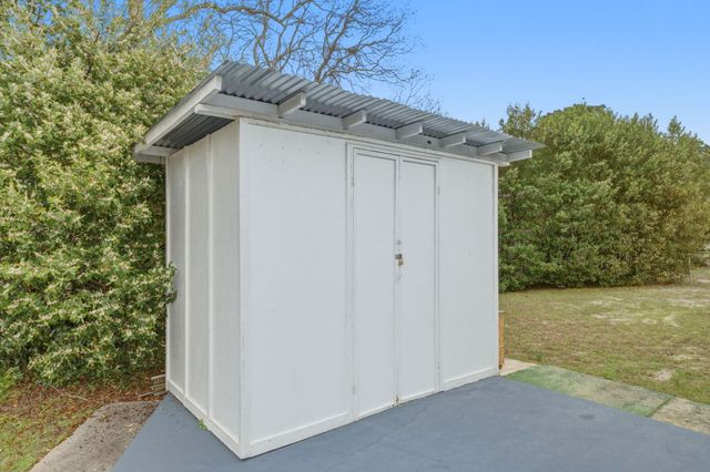 205 NW Baker Avenue, Fort Walton Beach, FL 32548