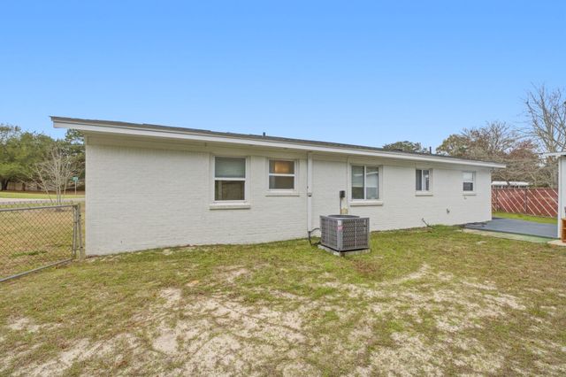 205 NW Baker Avenue, Fort Walton Beach, FL 32548