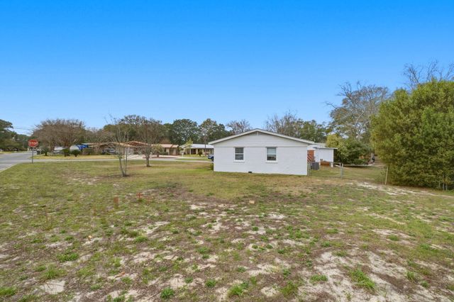 205 NW Baker Avenue, Fort Walton Beach, FL 32548