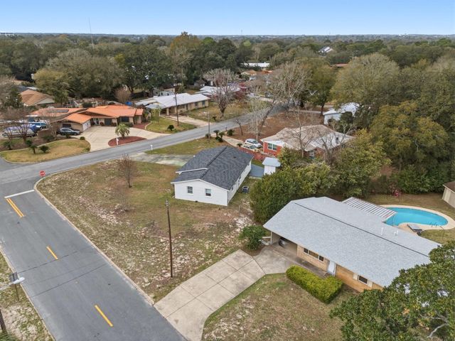 205 NW Baker Avenue, Fort Walton Beach, FL 32548