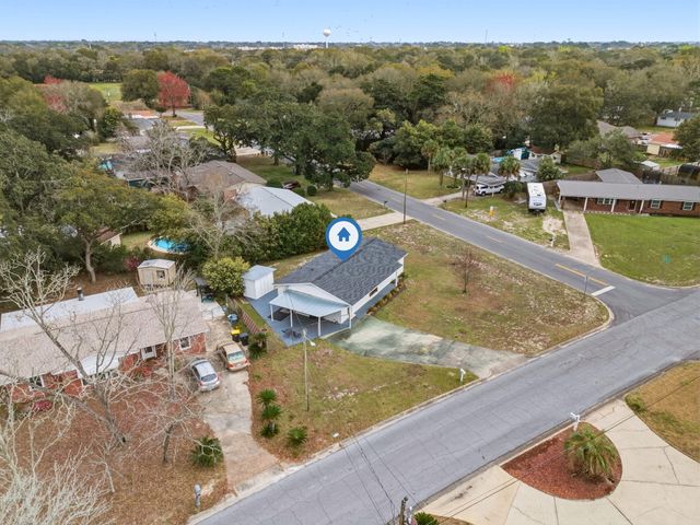 205 NW Baker Avenue, Fort Walton Beach, FL 32548