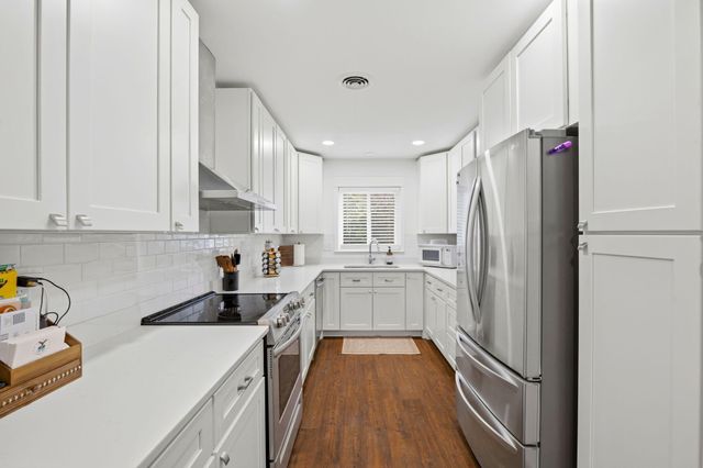 205 NW Baker Avenue, Fort Walton Beach, FL 32548