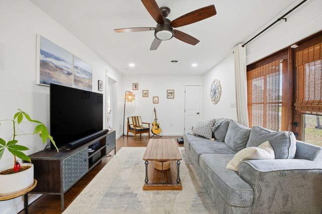 205 NW Baker Avenue, Fort Walton Beach, FL 32548