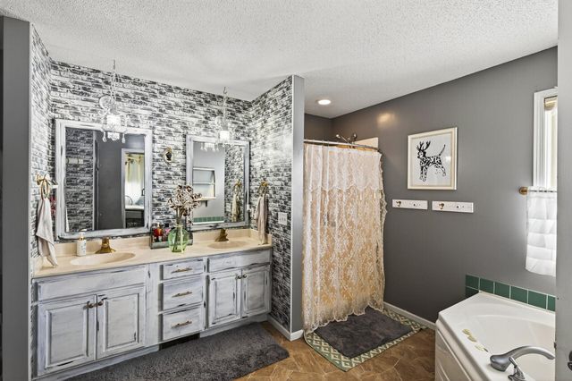 860 527th Circle, Stanchfield, MN 55080