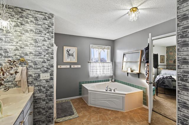 860 527th Circle, Stanchfield, MN 55080