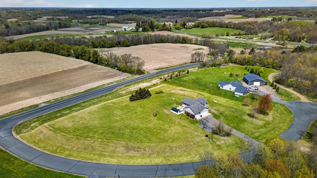 860 527th Circle, Stanchfield, MN 55080