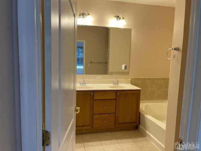 3018 Edward Stec Boulevard, Edison, NJ 08837