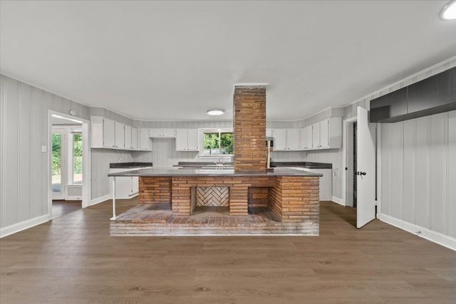 4614 PERKINS CV, Memphis, TN 38117