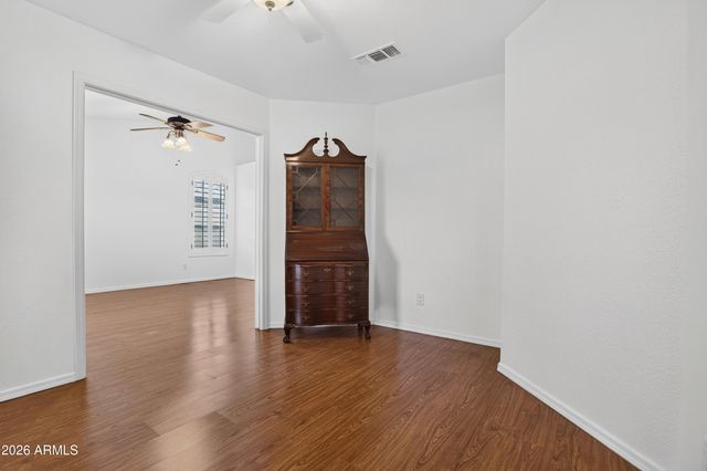 7439 W LOUISE Drive, Glendale, AZ 85310