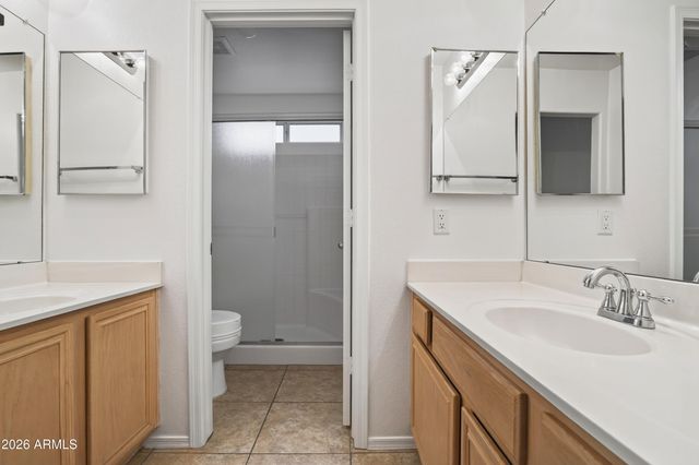 7439 W LOUISE Drive, Glendale, AZ 85310